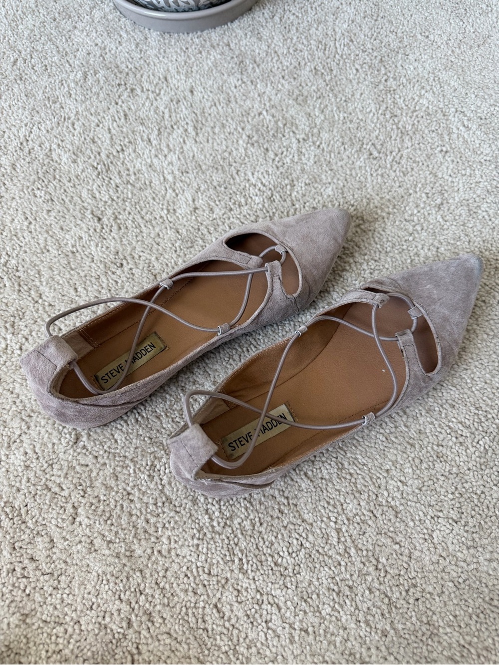 Steve Madden Taupe Suede Pointed Lace-Up Flats